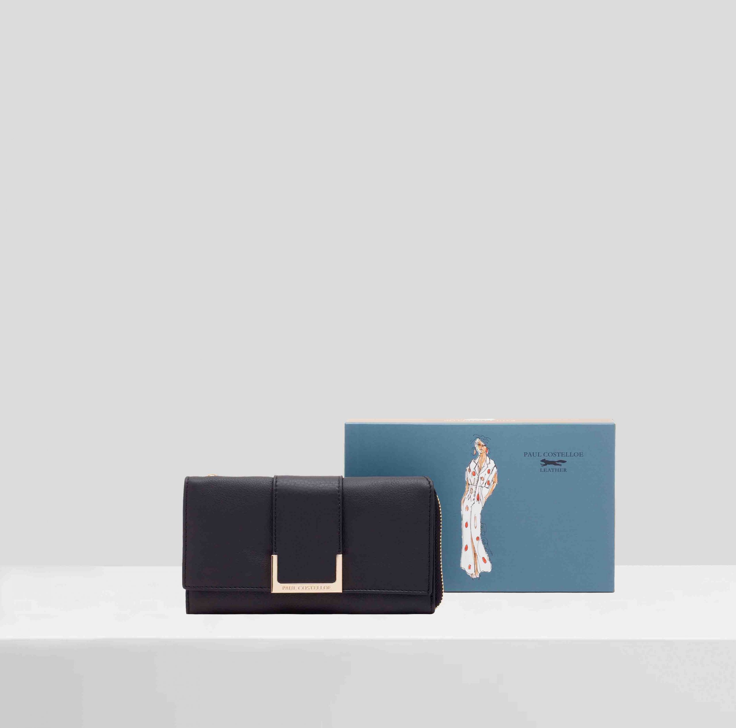 PC3475AY-LIANA-BLACK-FRONT-BOX