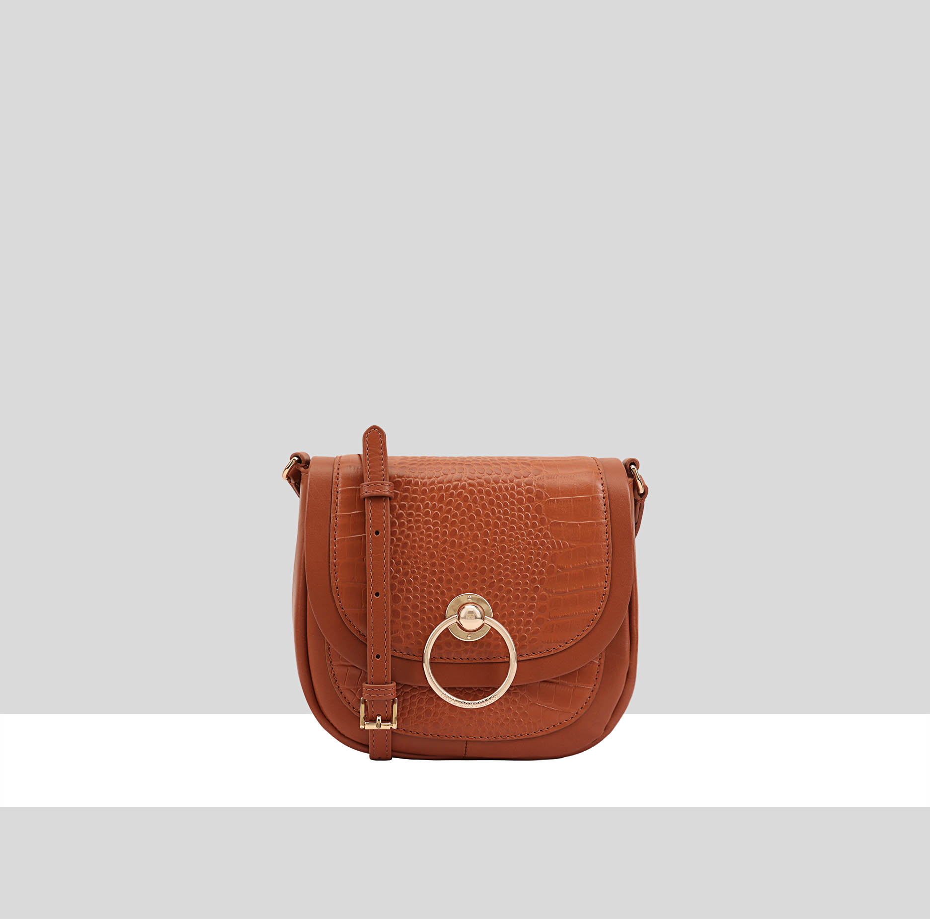 PC9211Y-SWAN-TAN-04G-FRONT-1