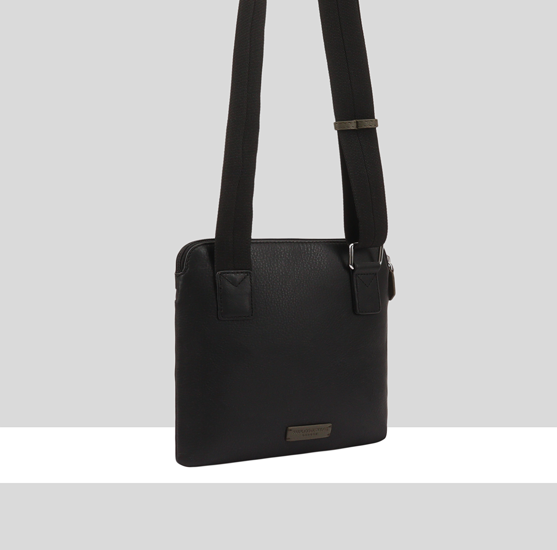 PC9121A-KYLER-BLACK-BACK