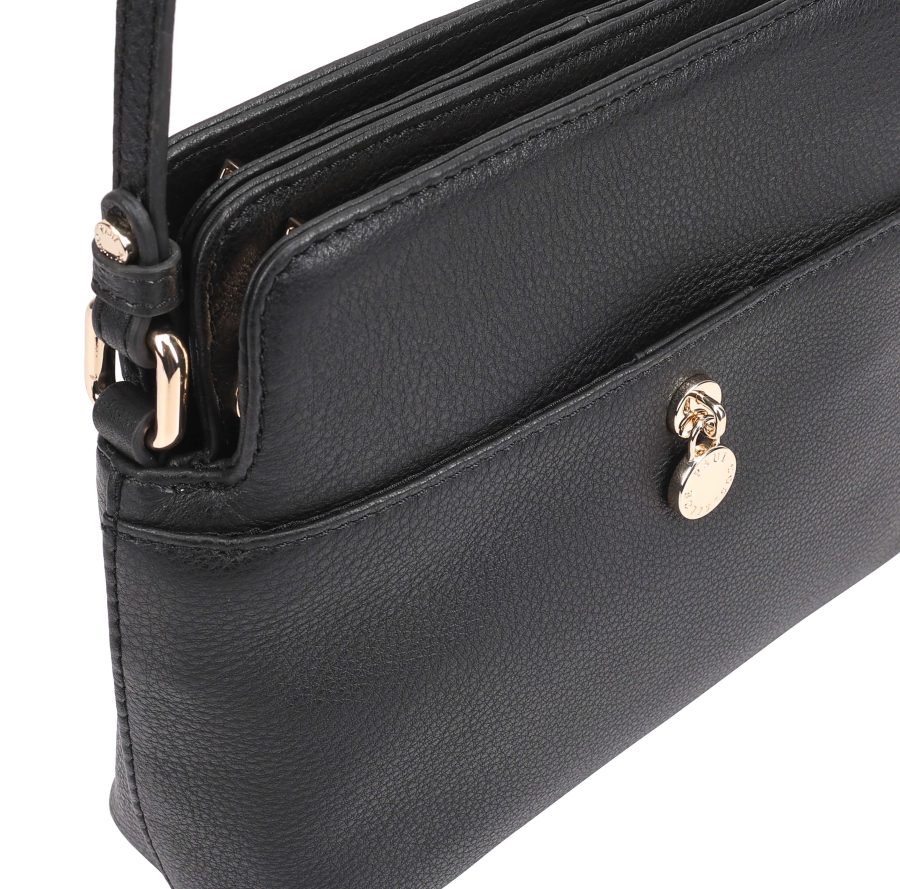 PAUL COSTELLOE ブラックショルダーバッグ NEW Paul Costelloe | Black Leather Shoulder/Crossbody Bag